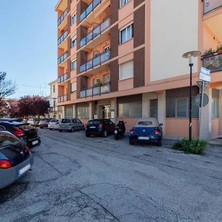 In Near The Apartman *